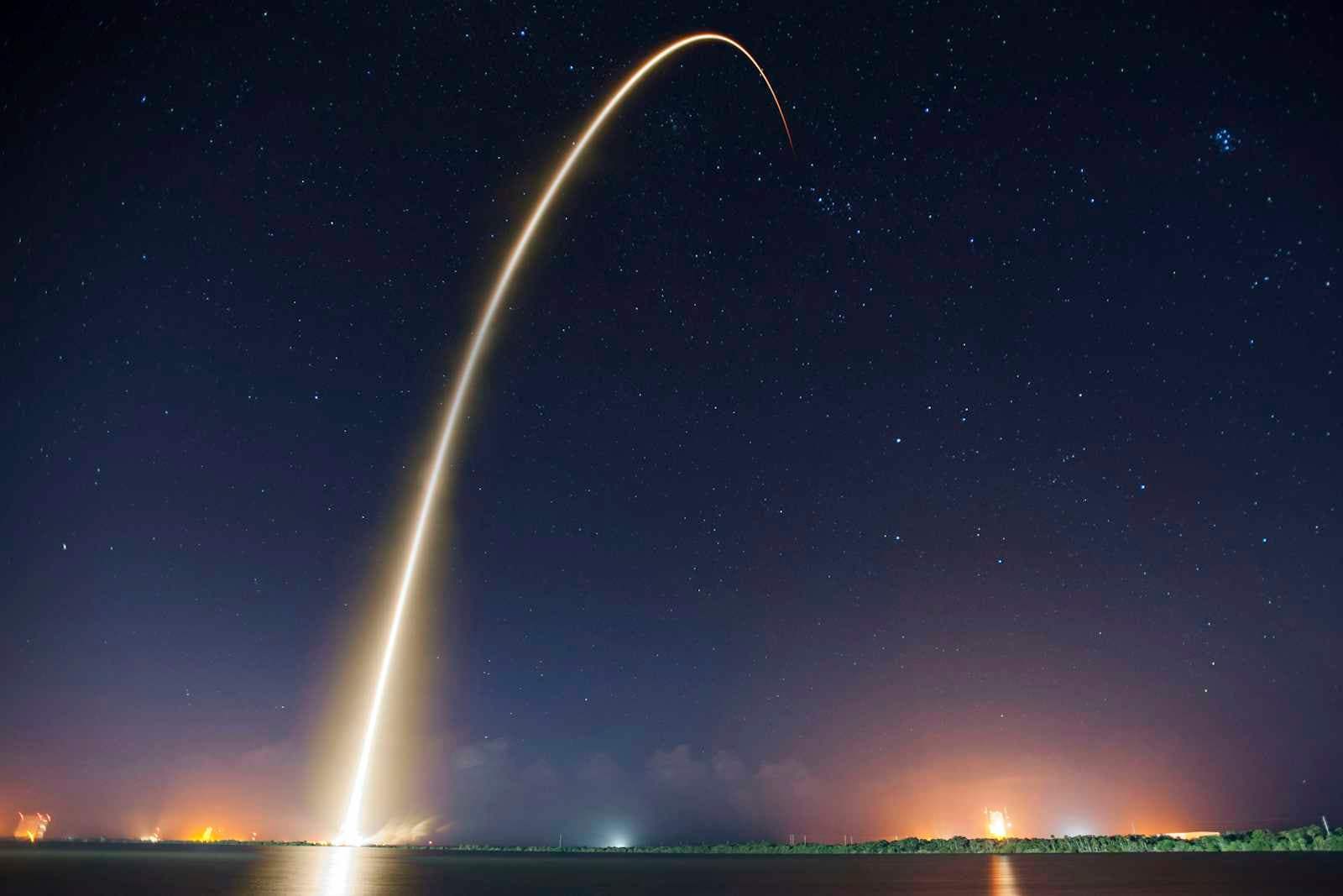 Vercel vs Netlify: A Modern JamStack Deployment Showdown